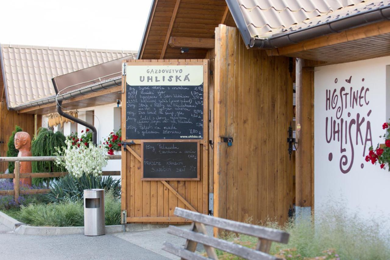 Penzión Uhliská Nemšová Exterior foto