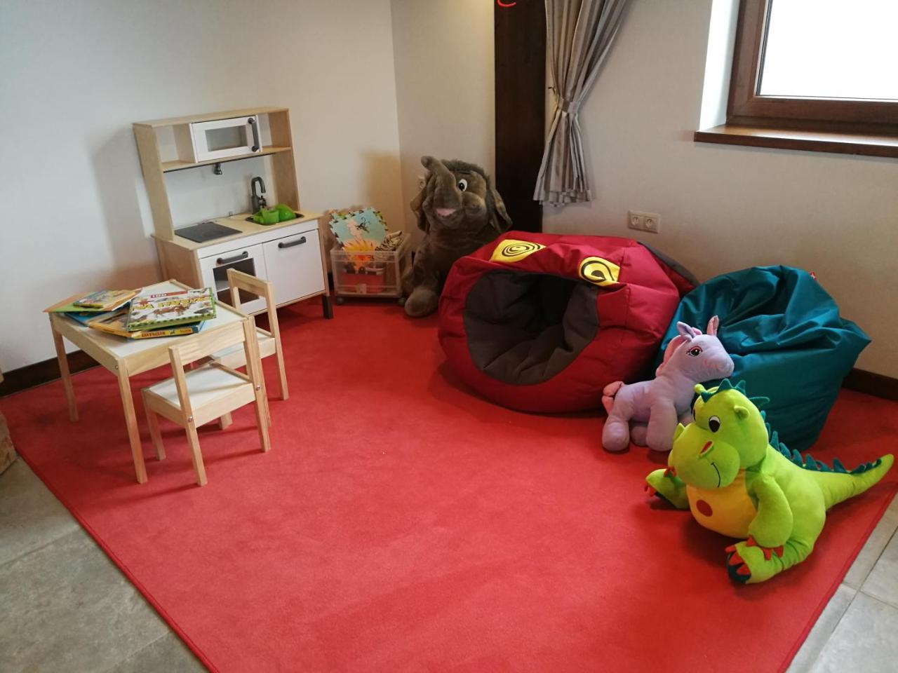 Penzión Uhliská Nemšová Exterior foto